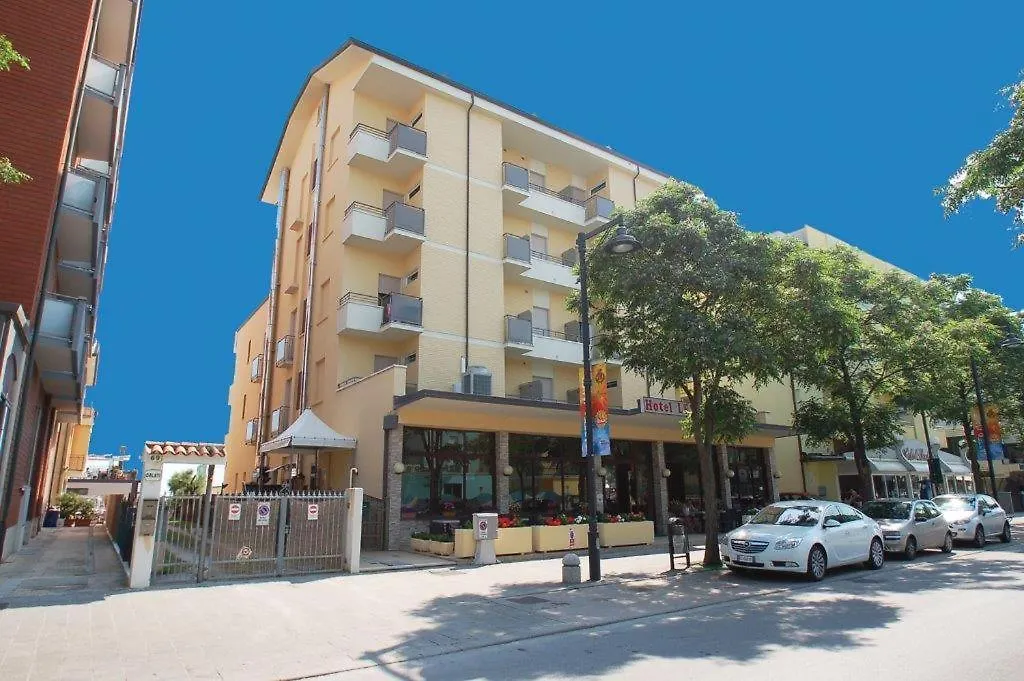 Hotel Frontemare Beach-1
