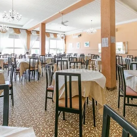 Hotel Frontemare Beach-3